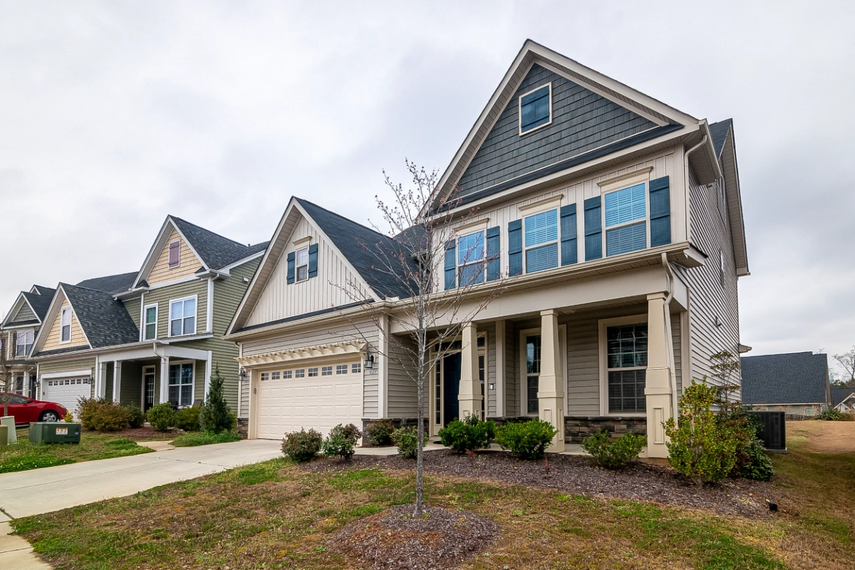 Homes for sale in Pembroke Pines FL in a welcoming residential neighborhood